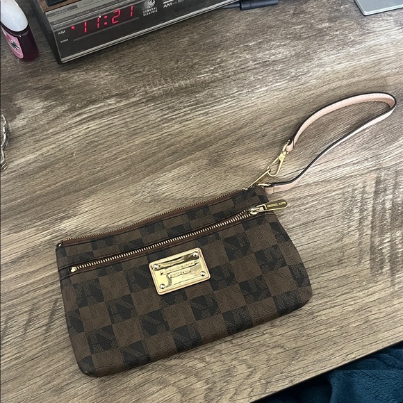 Michael Kors Handbags - Michael Kors Dark Brown Checkered Wristlet